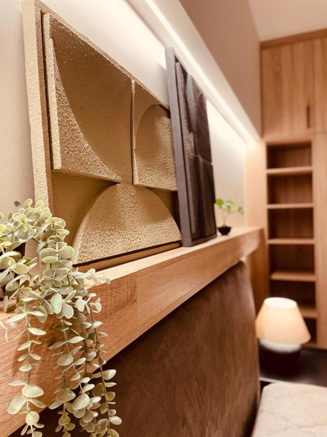 2 Bedroom Apt - Live Like A Local In Kolonaki Ateny Zewnętrze zdjęcie