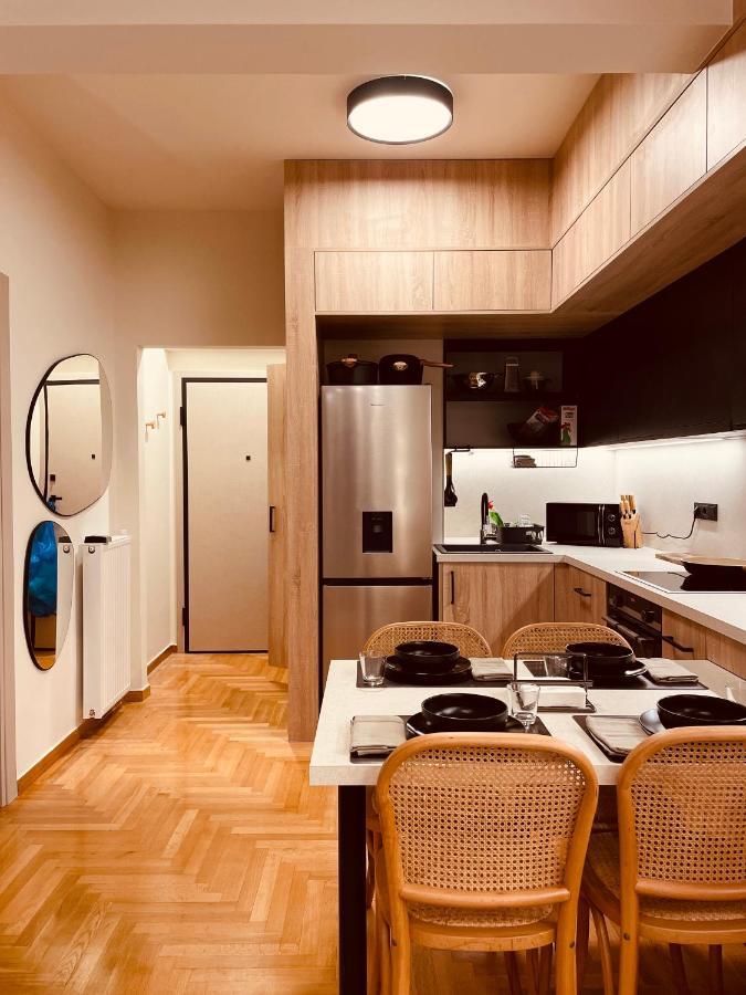 2 Bedroom Apt - Live Like A Local In Kolonaki Ateny Zewnętrze zdjęcie