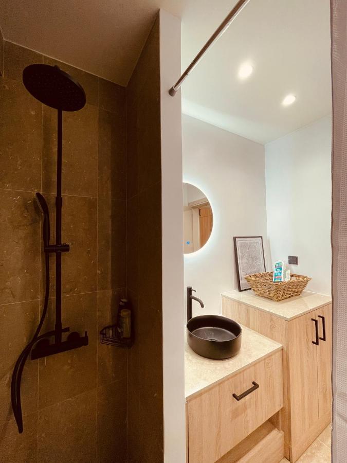 2 Bedroom Apt - Live Like A Local In Kolonaki Ateny Zewnętrze zdjęcie