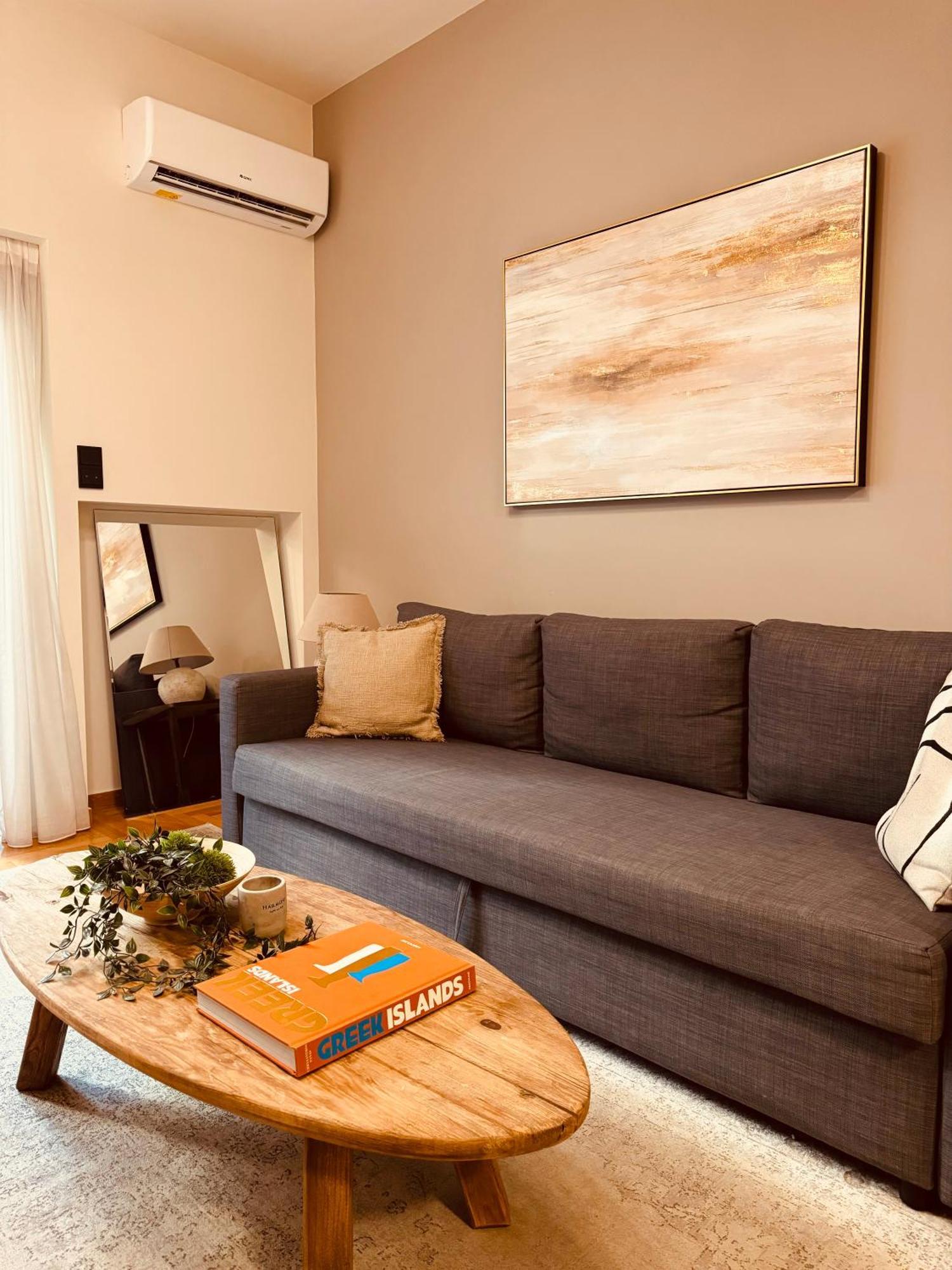 2 Bedroom Apt - Live Like A Local In Kolonaki Ateny Zewnętrze zdjęcie